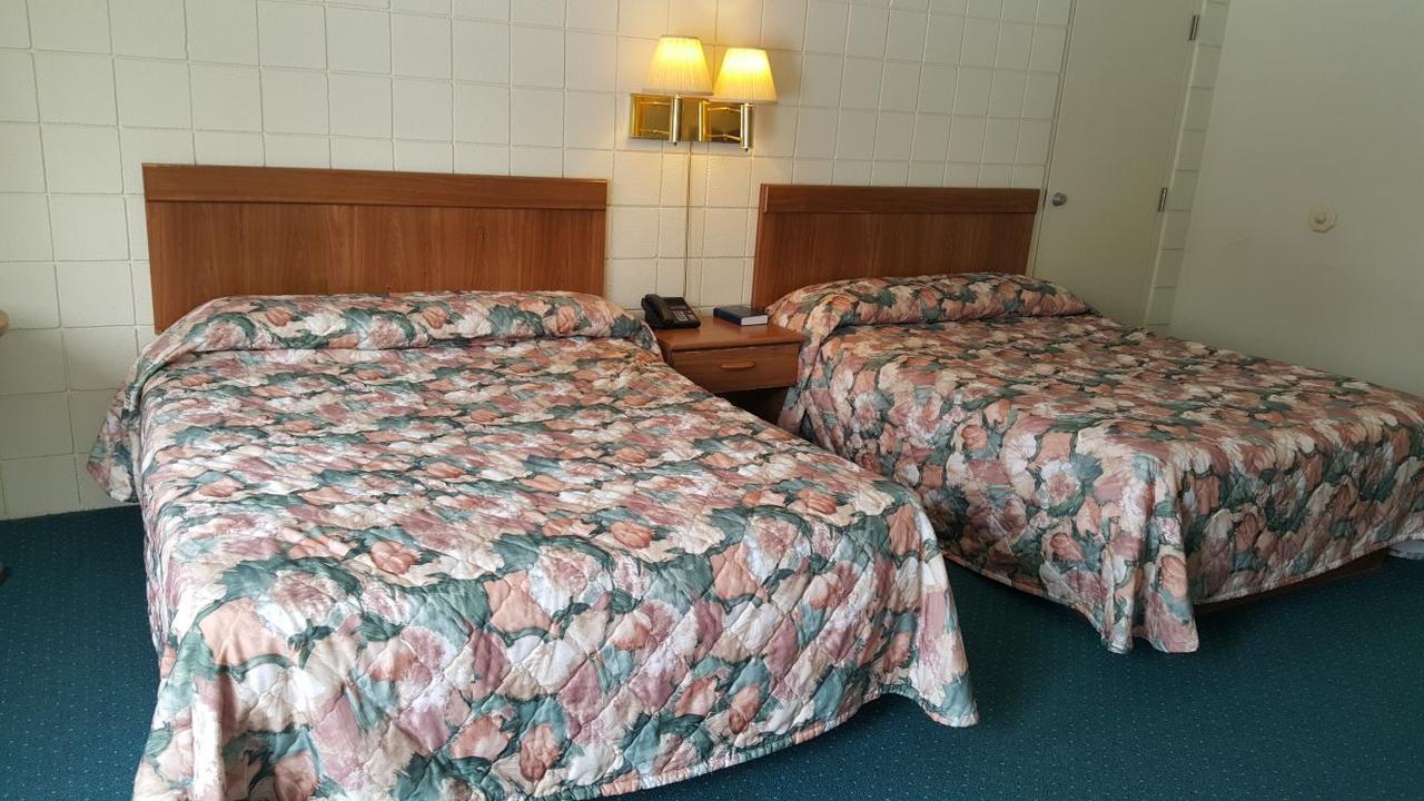 Newaygo Oakridge Motel المظهر الخارجي الصورة