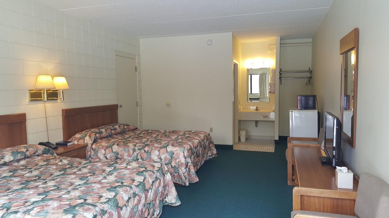 Newaygo Oakridge Motel المظهر الخارجي الصورة
