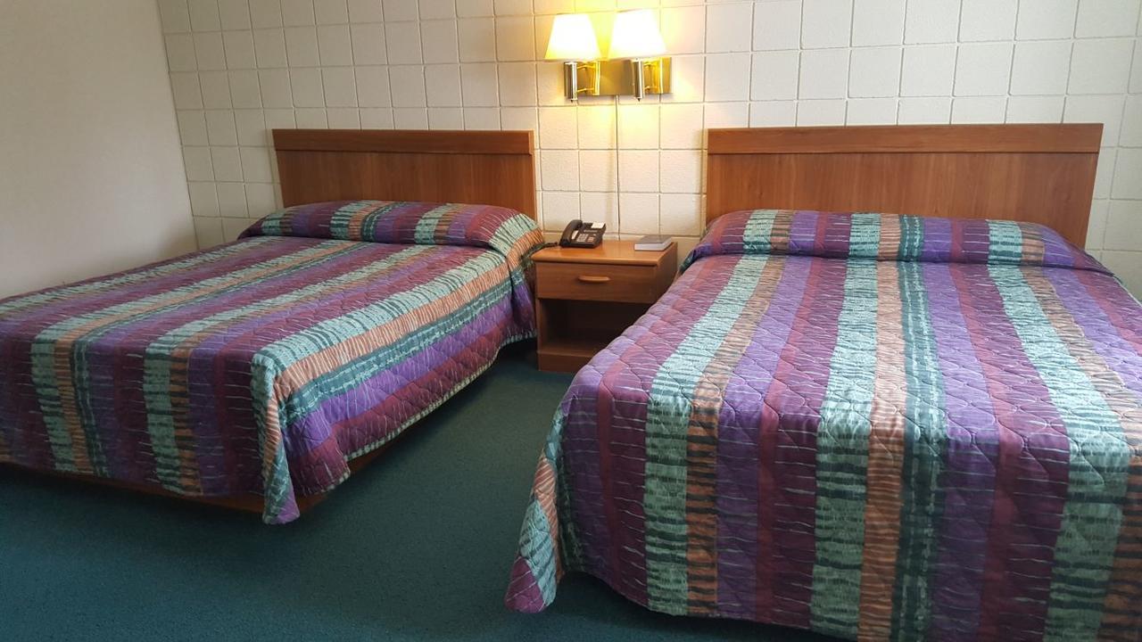 Newaygo Oakridge Motel المظهر الخارجي الصورة